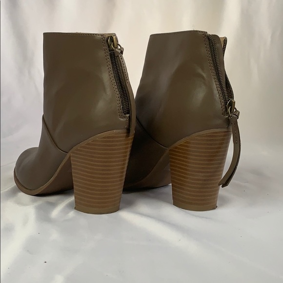 Bootie - Picture 5 of 6